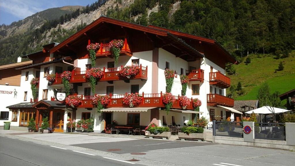 Hotel Unterkraemerhof Fusch an der Grossglocknerstrasse Eksteriør billede